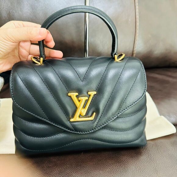 Louis Vuitton New Wave Hold Me Noir - Picture 5 of 16